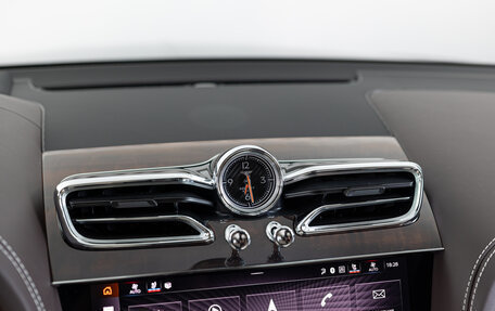 Bentley Bentayga I, 2022 год, 24 390 000 рублей, 20 фотография