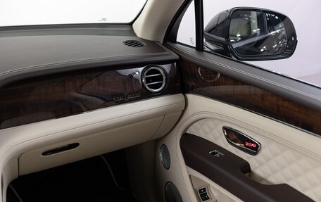 Bentley Bentayga I, 2022 год, 24 390 000 рублей, 25 фотография