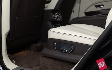 Bentley Bentayga I, 2022 год, 24 390 000 рублей, 32 фотография