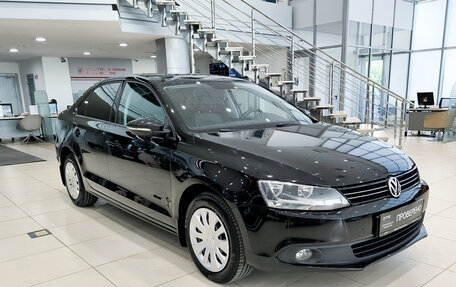 Volkswagen Jetta VI, 2013 год, 1 320 000 рублей, 3 фотография