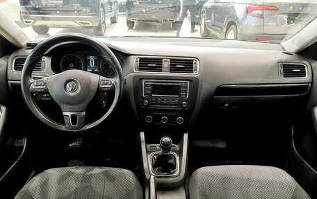Volkswagen Jetta VI, 2013 год, 1 320 000 рублей, 14 фотография