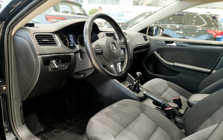 Volkswagen Jetta VI, 2013 год, 1 320 000 рублей, 16 фотография