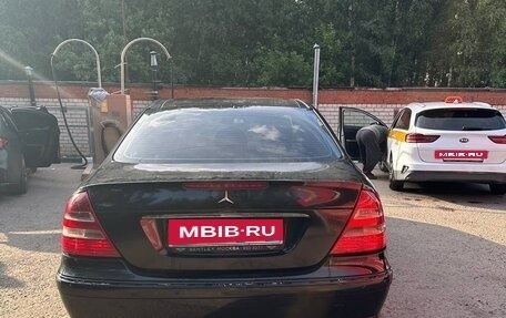 Mercedes-Benz E-Класс, 2003 год, 990 000 рублей, 4 фотография