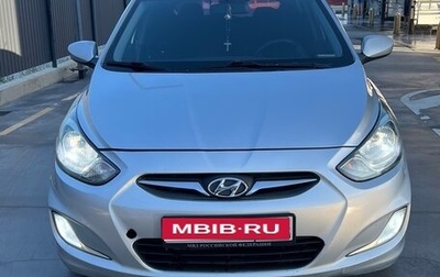 Hyundai Solaris II рестайлинг, 2011 год, 655 000 рублей, 1 фотография