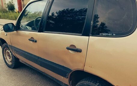 Chevrolet Niva I рестайлинг, 2004 год, 5 фотография