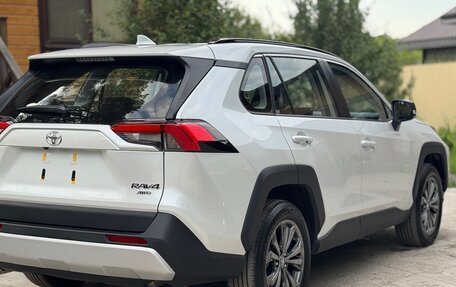 Toyota RAV4, 2025 год, 3 650 000 рублей, 4 фотография