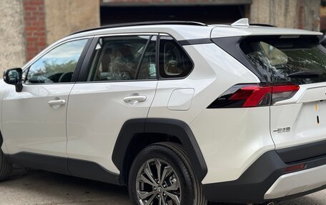 Toyota RAV4, 2025 год, 3 650 000 рублей, 6 фотография