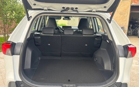 Toyota RAV4, 2025 год, 3 650 000 рублей, 18 фотография