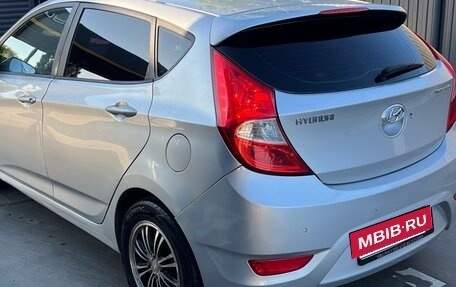 Hyundai Solaris II рестайлинг, 2011 год, 655 000 рублей, 4 фотография