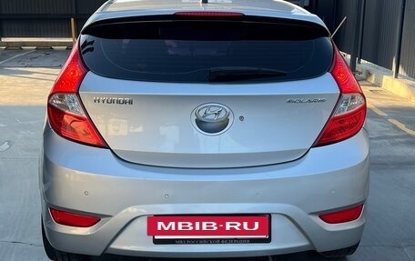 Hyundai Solaris II рестайлинг, 2011 год, 655 000 рублей, 5 фотография