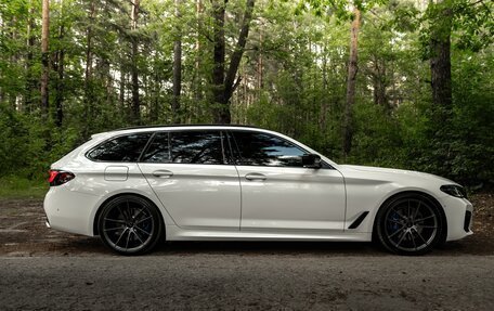 BMW 5 серия, 2020 год, 4 370 000 рублей, 2 фотография
