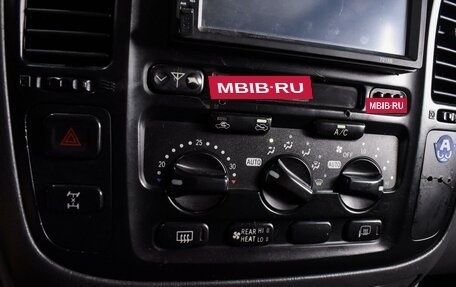 Toyota Land Cruiser 100 рестайлинг 2, 2002 год, 1 680 000 рублей, 14 фотография