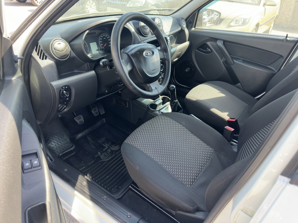 ВАЗ (LADA) Granta I, 2017 год, 585 000 рублей, 9 фотография