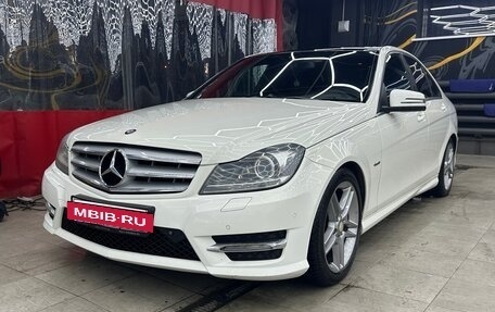 Mercedes-Benz C-Класс, 2012 год, 1 200 000 рублей, 2 фотография