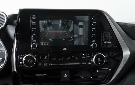 Toyota Highlander, 2021 год, 4 998 000 рублей, 18 фотография