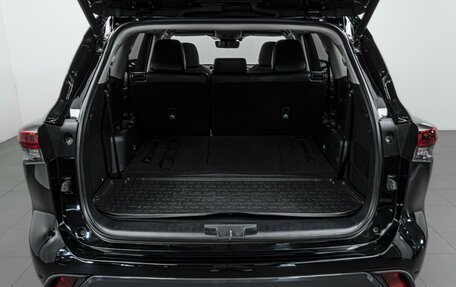 Toyota Highlander, 2021 год, 4 998 000 рублей, 29 фотография