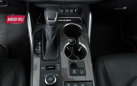 Toyota Highlander, 2021 год, 4 998 000 рублей, 14 фотография