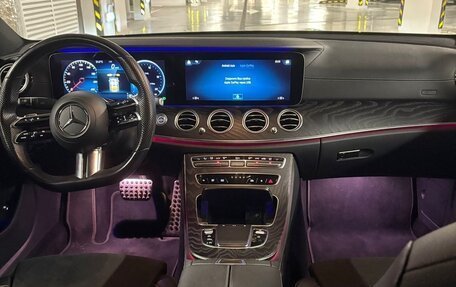 Mercedes-Benz E-Класс, 2020 год, 4 500 000 рублей, 3 фотография