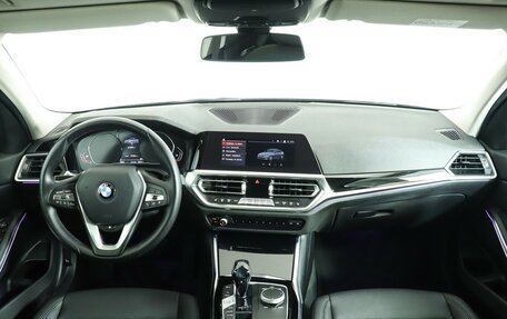 BMW 3 серия, 2021 год, 3 390 000 рублей, 12 фотография