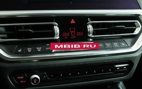 BMW 3 серия, 2021 год, 3 390 000 рублей, 17 фотография