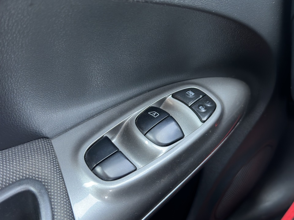 Nissan Juke YF15, 2012 год, 955 000 рублей, 21 фотография