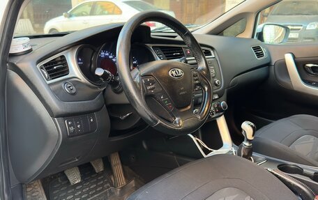 KIA cee'd III, 2015 год, 950 000 рублей, 27 фотография
