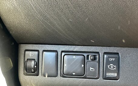 Nissan Navara (Frontier), 2007 год, 1 175 000 рублей, 19 фотография