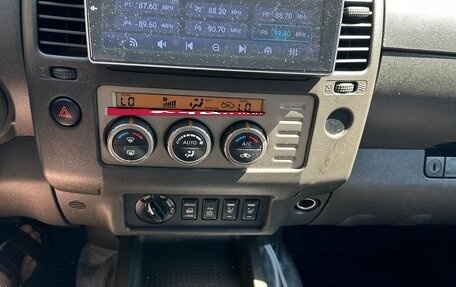 Nissan Navara (Frontier), 2007 год, 1 175 000 рублей, 18 фотография