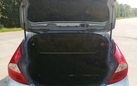 Hyundai Solaris II рестайлинг, 2011 год, 770 000 рублей, 9 фотография