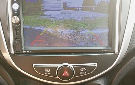 Hyundai Solaris II рестайлинг, 2011 год, 770 000 рублей, 15 фотография