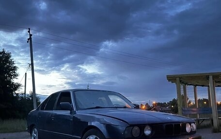 BMW 5 серия, 1992 год, 250 000 рублей, 1 фотография