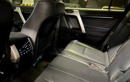 Toyota Land Cruiser Prado 150 рестайлинг 2, 2019 год, 6 650 000 рублей, 8 фотография