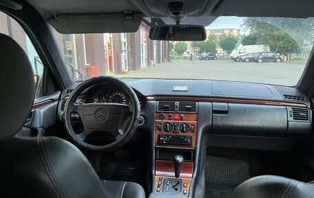 Mercedes-Benz E-Класс, 1999 год, 475 000 рублей, 7 фотография