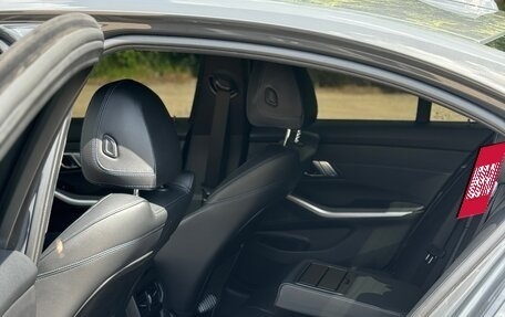 BMW 3 серия, 2019 год, 3 300 000 рублей, 11 фотография