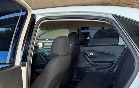 Volkswagen Polo VI (EU Market), 2015 год, 950 000 рублей, 10 фотография