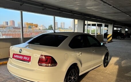 Volkswagen Polo VI (EU Market), 2015 год, 950 000 рублей, 2 фотография