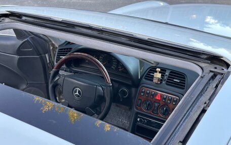 Mercedes-Benz CLK-Класс, 1998 год, 525 000 рублей, 11 фотография