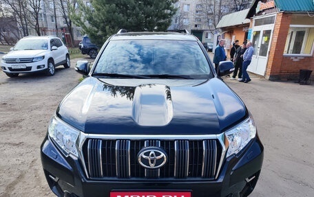 Toyota Land Cruiser Prado 150 рестайлинг 2, 2020 год, 5 590 000 рублей, 8 фотография