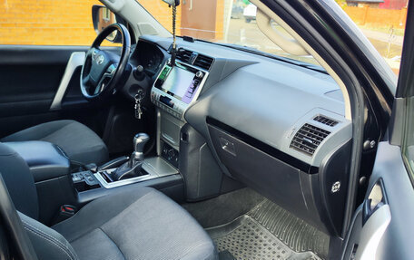 Toyota Land Cruiser Prado 150 рестайлинг 2, 2020 год, 5 590 000 рублей, 11 фотография