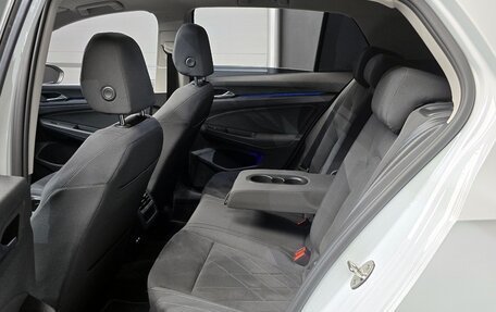 Volkswagen Golf VIII, 2022 год, 2 485 000 рублей, 12 фотография