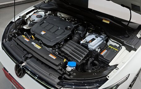 Volkswagen Golf VIII, 2022 год, 2 485 000 рублей, 19 фотография