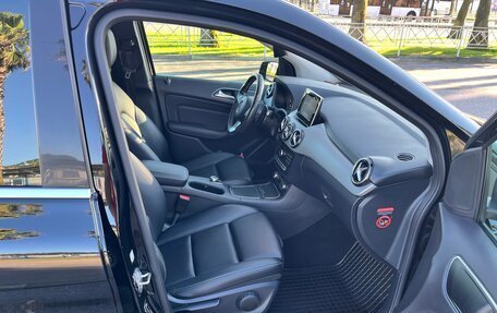 Mercedes-Benz B-Класс, 2017 год, 1 650 000 рублей, 6 фотография
