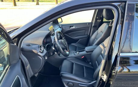 Mercedes-Benz B-Класс, 2017 год, 1 650 000 рублей, 4 фотография