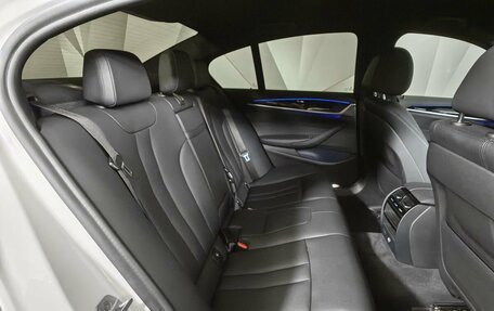BMW 5 серия, 2019 год, 3 393 000 рублей, 10 фотография