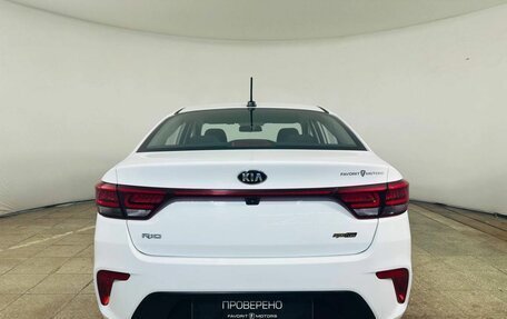 KIA Rio IV, 2018 год, 1 300 000 рублей, 3 фотография