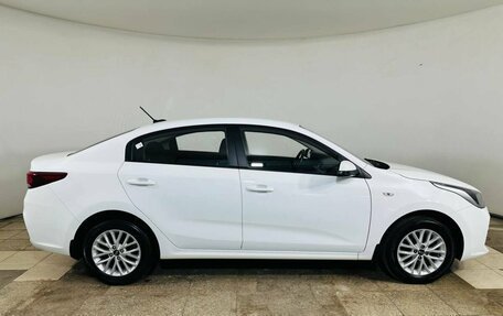 KIA Rio IV, 2018 год, 1 300 000 рублей, 4 фотография