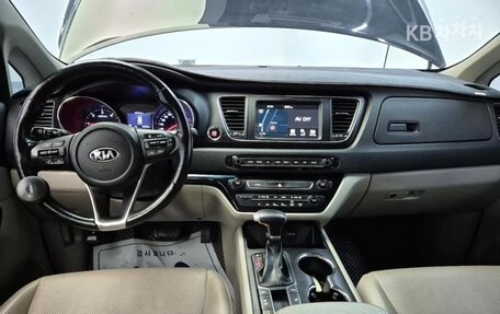 KIA Carnival III, 2020 год, 1 986 000 рублей, 5 фотография