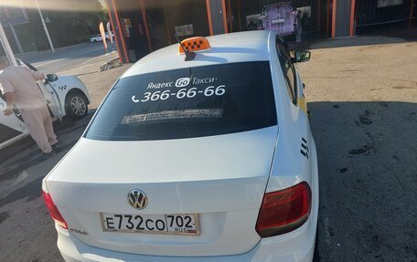 Volkswagen Polo VI (EU Market), 2018 год, 550 000 рублей, 9 фотография