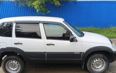 Chevrolet Niva I рестайлинг, 2018 год, 640 000 рублей, 7 фотография