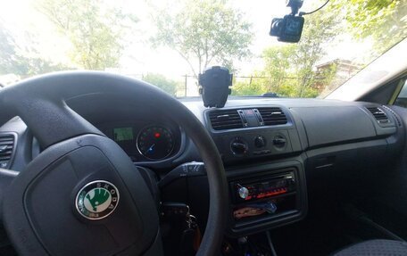 Skoda Fabia II, 2011 год, 700 000 рублей, 11 фотография